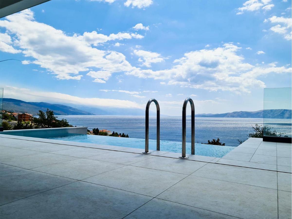 The Five Stars Croatia Apartment Novi Vinodolski Bagian luar foto